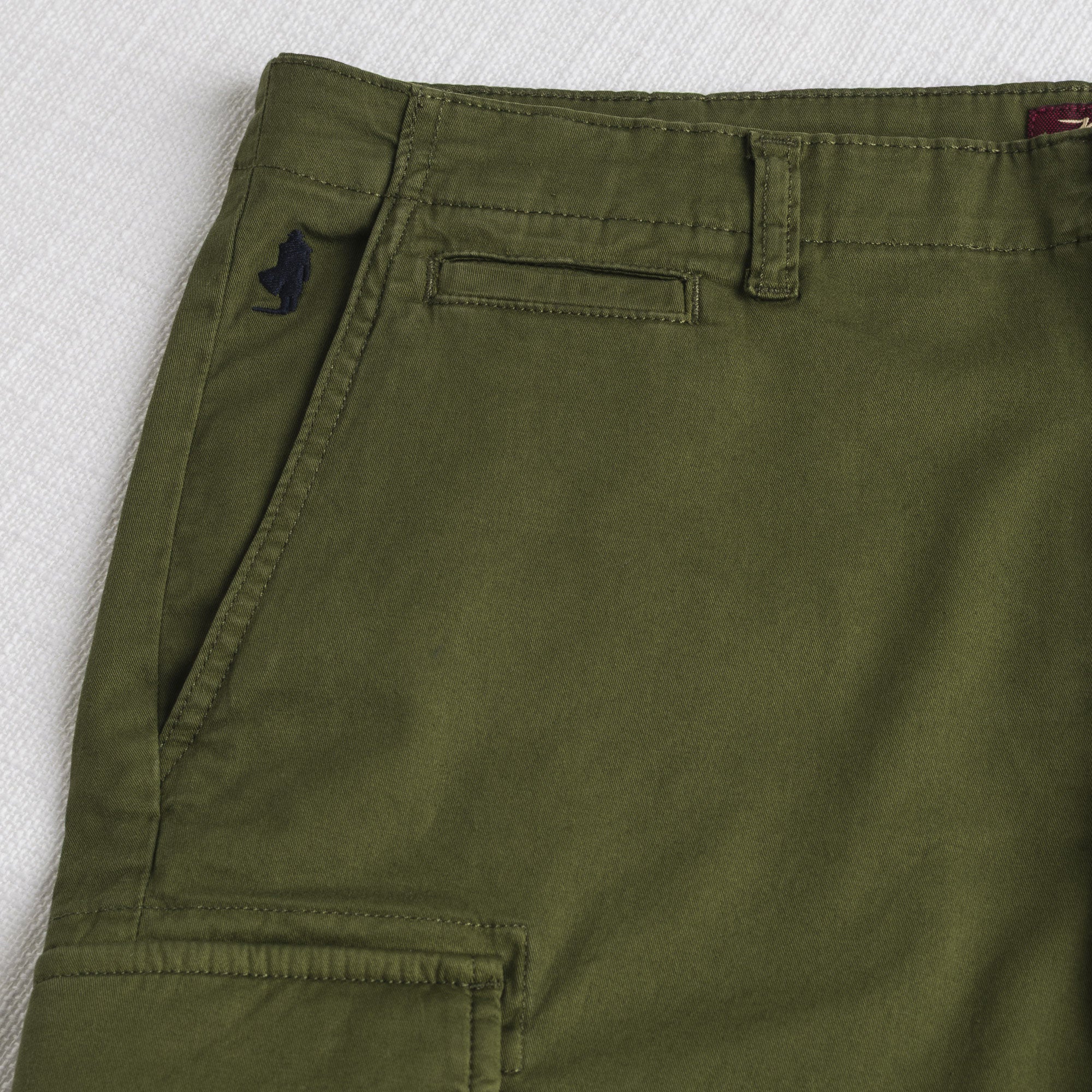 Bermuda cargo in gabardina stretch - Dark Olive - Image 3