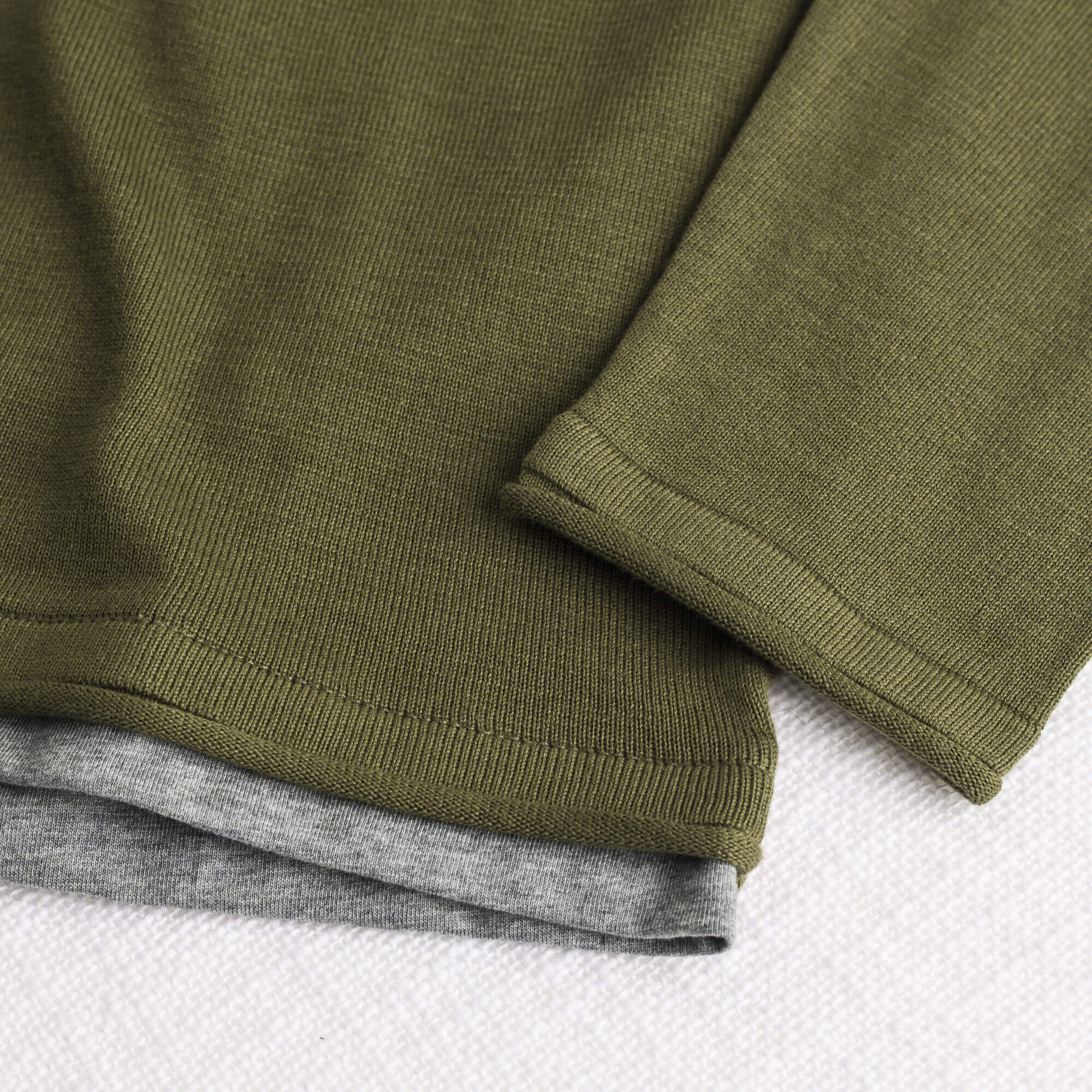 Maglia 100% cotone girocollo con dettagli in jersey - Dark Olive - Image 4