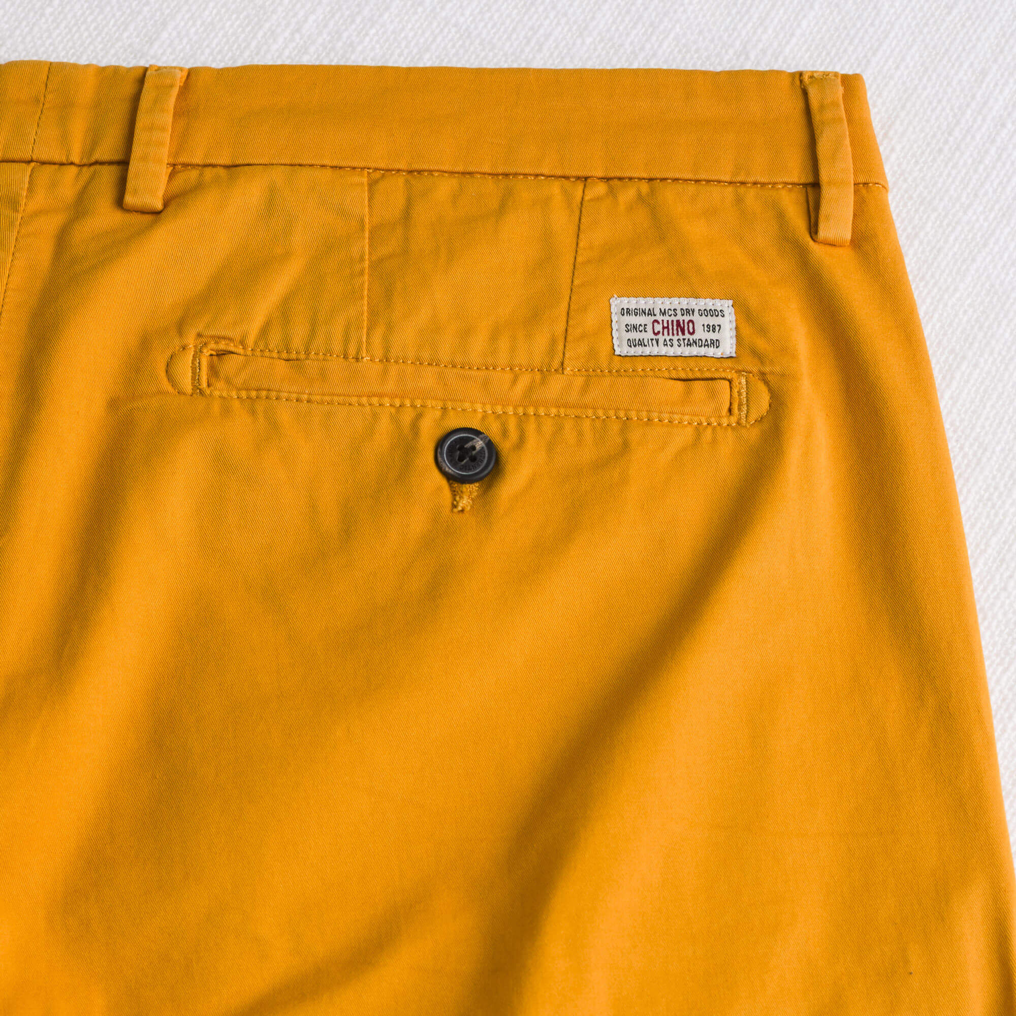 Pantalone chino corto in gabardina stretch - Gold Yellow - Image 5