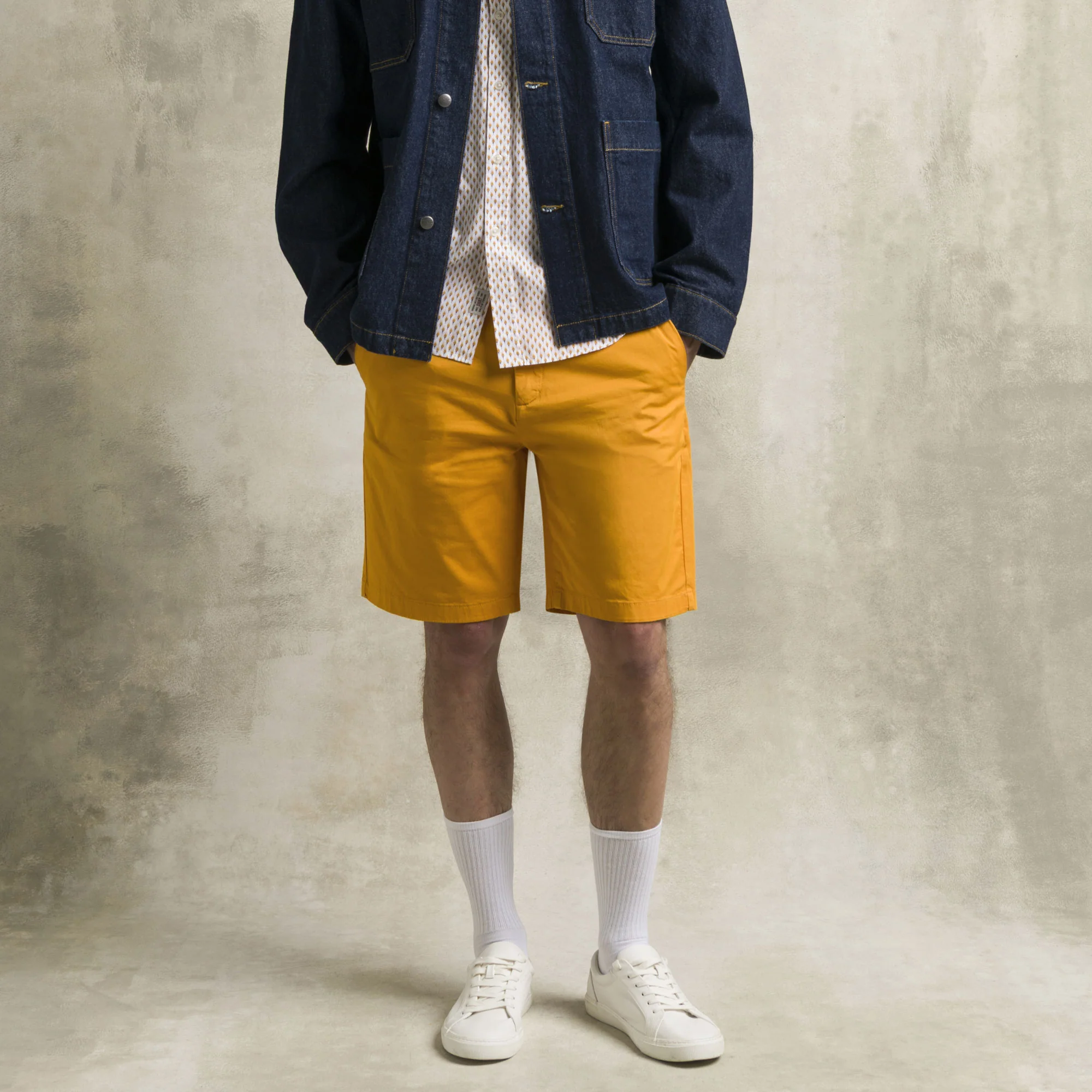 Pantalone chino corto in gabardina stretch - Gold Yellow - Image 6