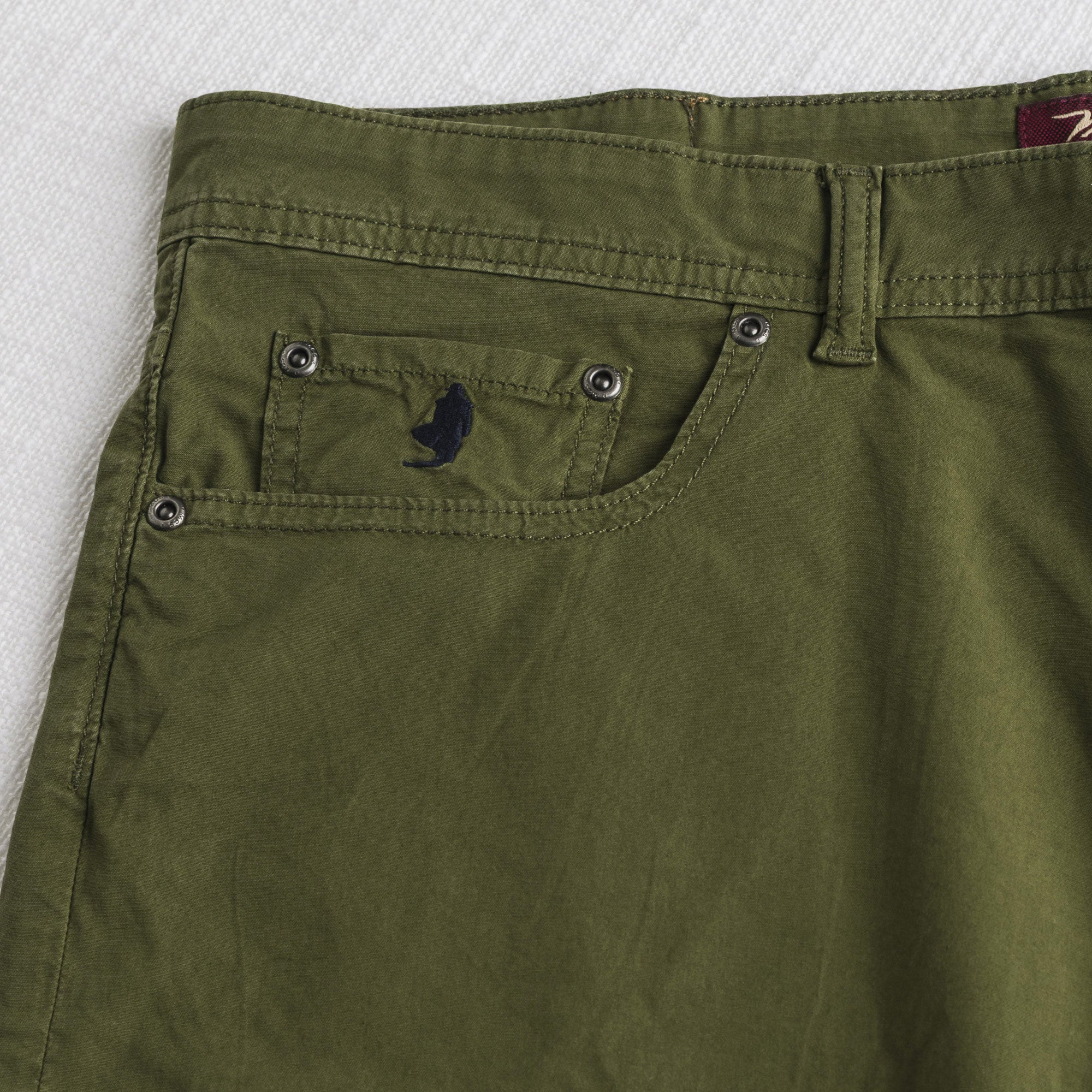 Pantalone corto in popeline di cotone stretch - Dark Olive - Image 3