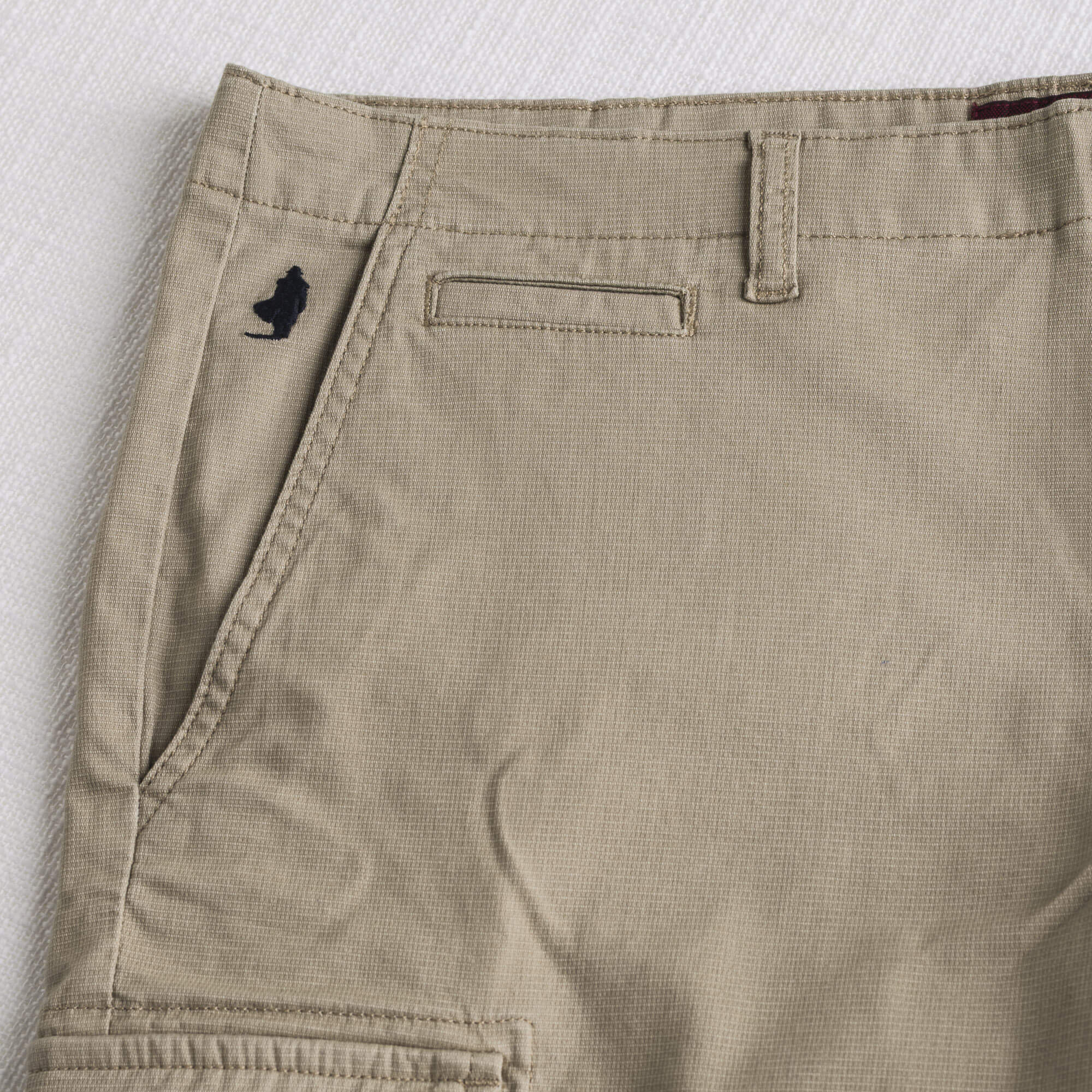 Pantaloni cargo corti in cotone stretch - Sand - Image 3