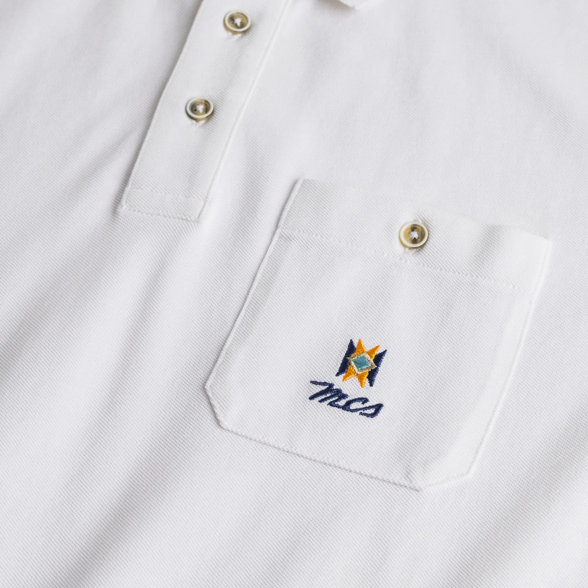Polo 100% cotone piquet con ricami folk e taschino - White - Image 3