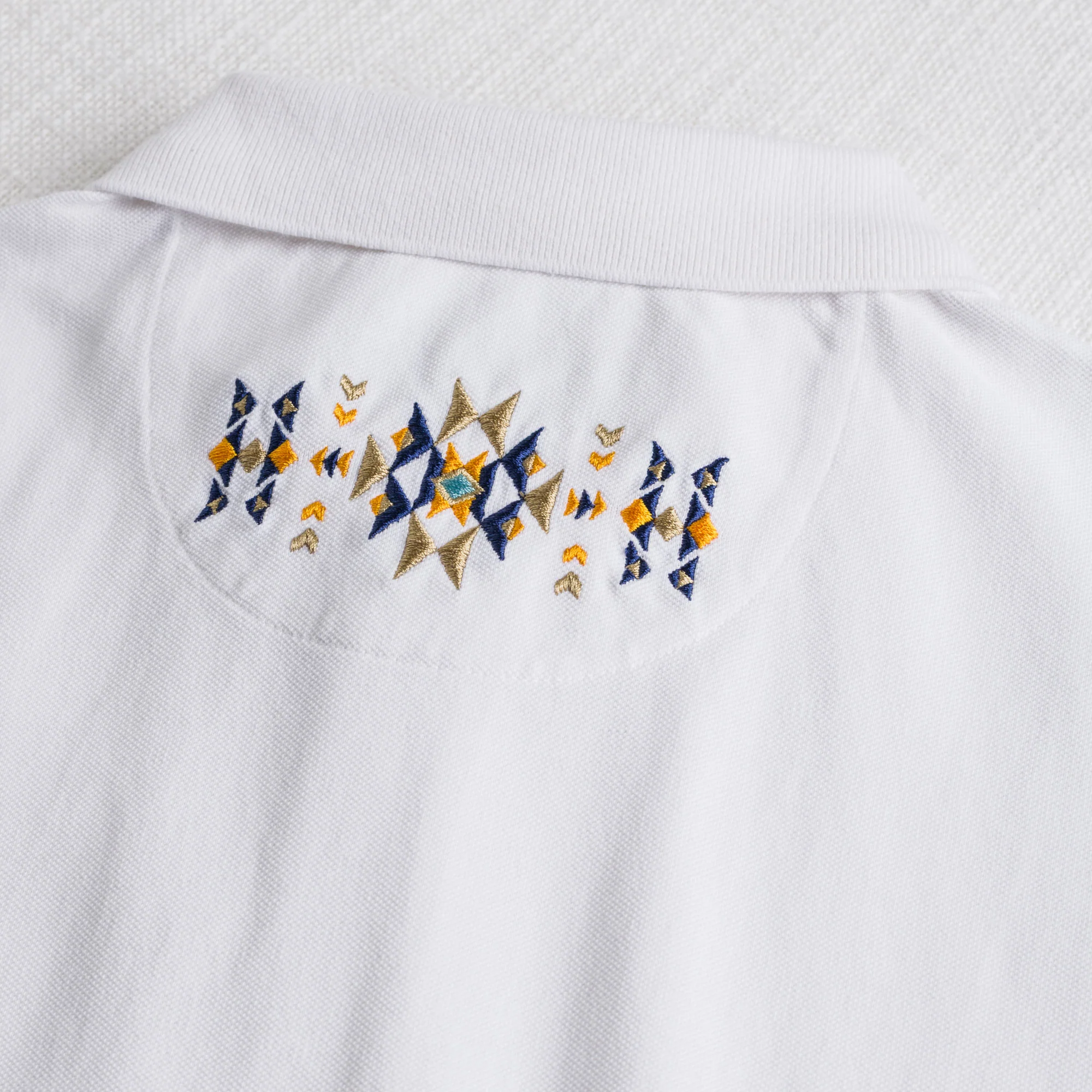 Polo 100% cotone piquet con ricami folk - White - Image 4